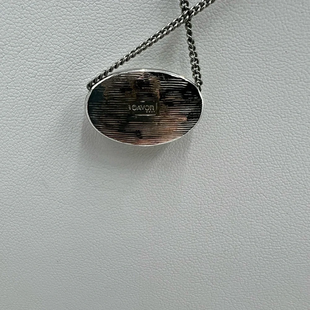 Vintage Avon Silver Tone Abalone Pendant Necklace